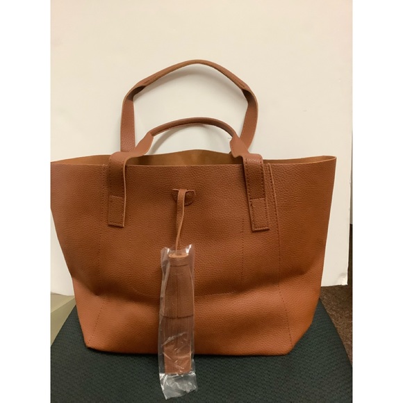 Shoulder Bag Vegan Leather Light Brown NWOT stylish - Picture 1 of 6